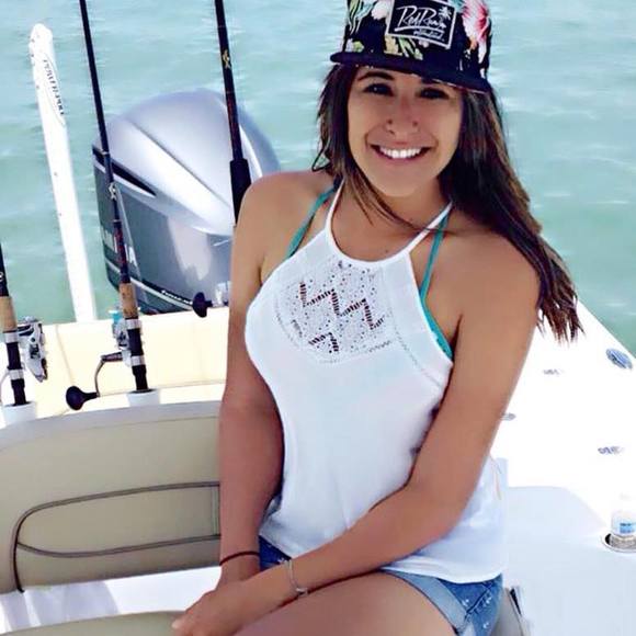 Meet your Posher, Yessi - Picture 1 of 1